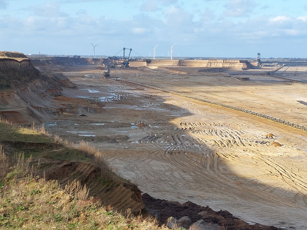 Blick in den Tagebau - 26.12.23 - AP